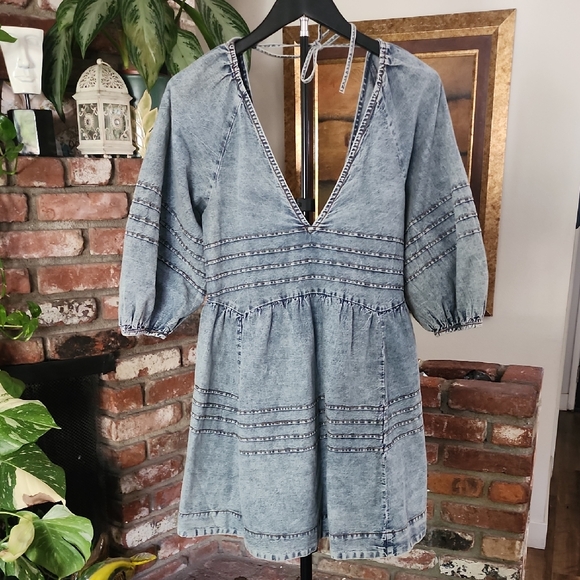 Free People Dresses & Skirts - Free People Blue Denim Boho Babydoll Mini Dress Puff Sleeve Deep V Festival